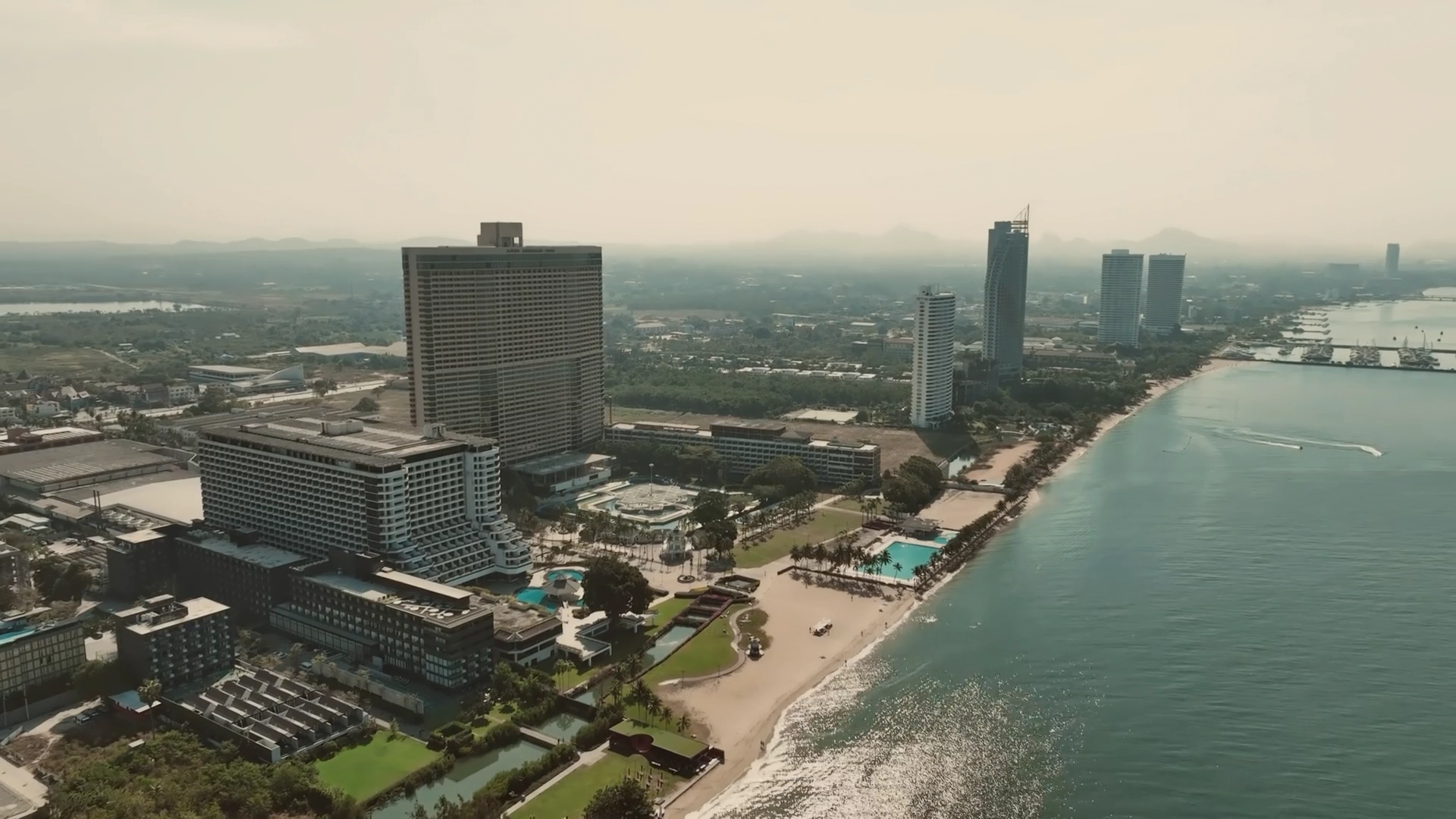 Ambassador City Jomtien, Ocean Wing