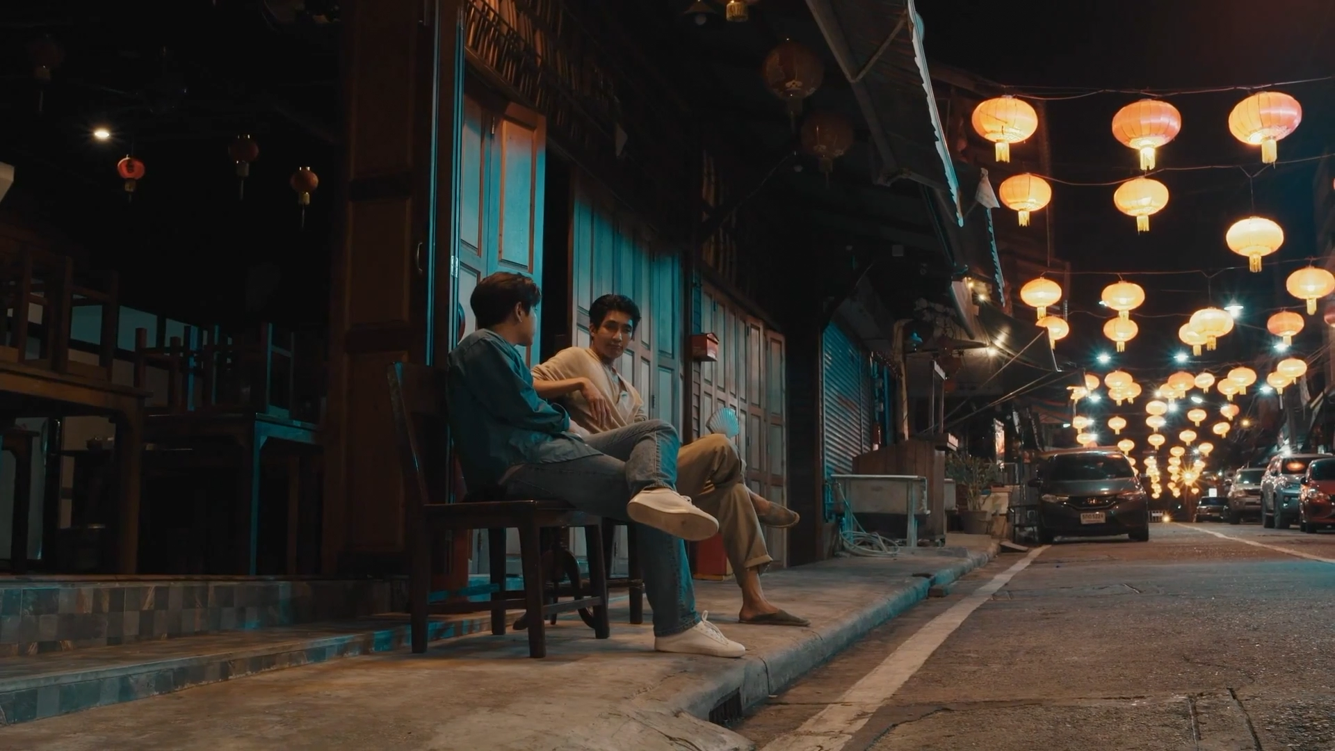 ร้านเจ๊จู Gold อาหารและเครื่องดื่ม (Magasin de nourriture et de boissons Jeju Gold)