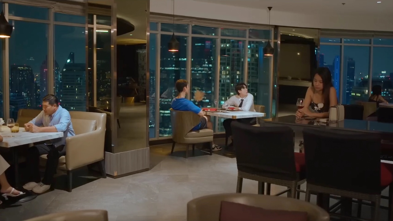 ZOOM Sky Bar & Restaurant