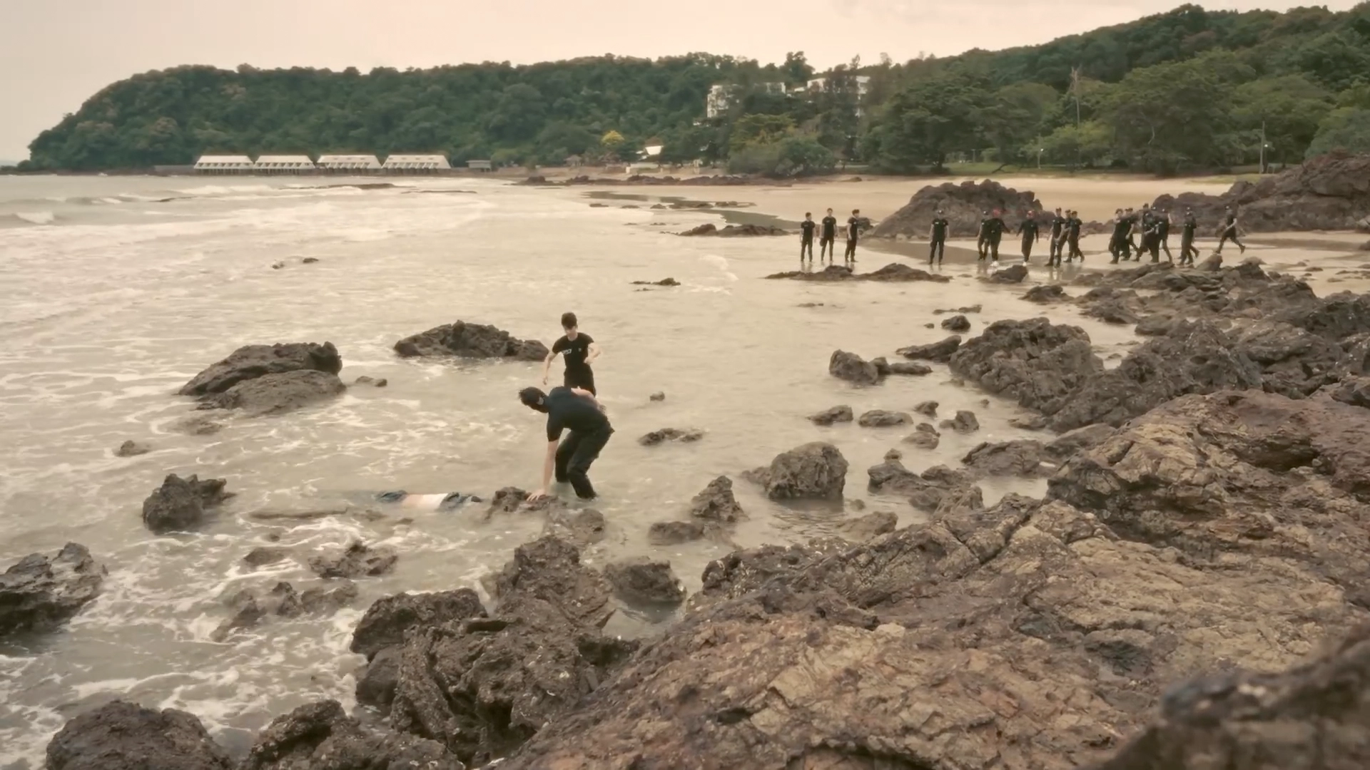 อ่าวพลับพลึง, Wang Kaew Resort & จุดกางเต็นท์ สวนวังแก้ว