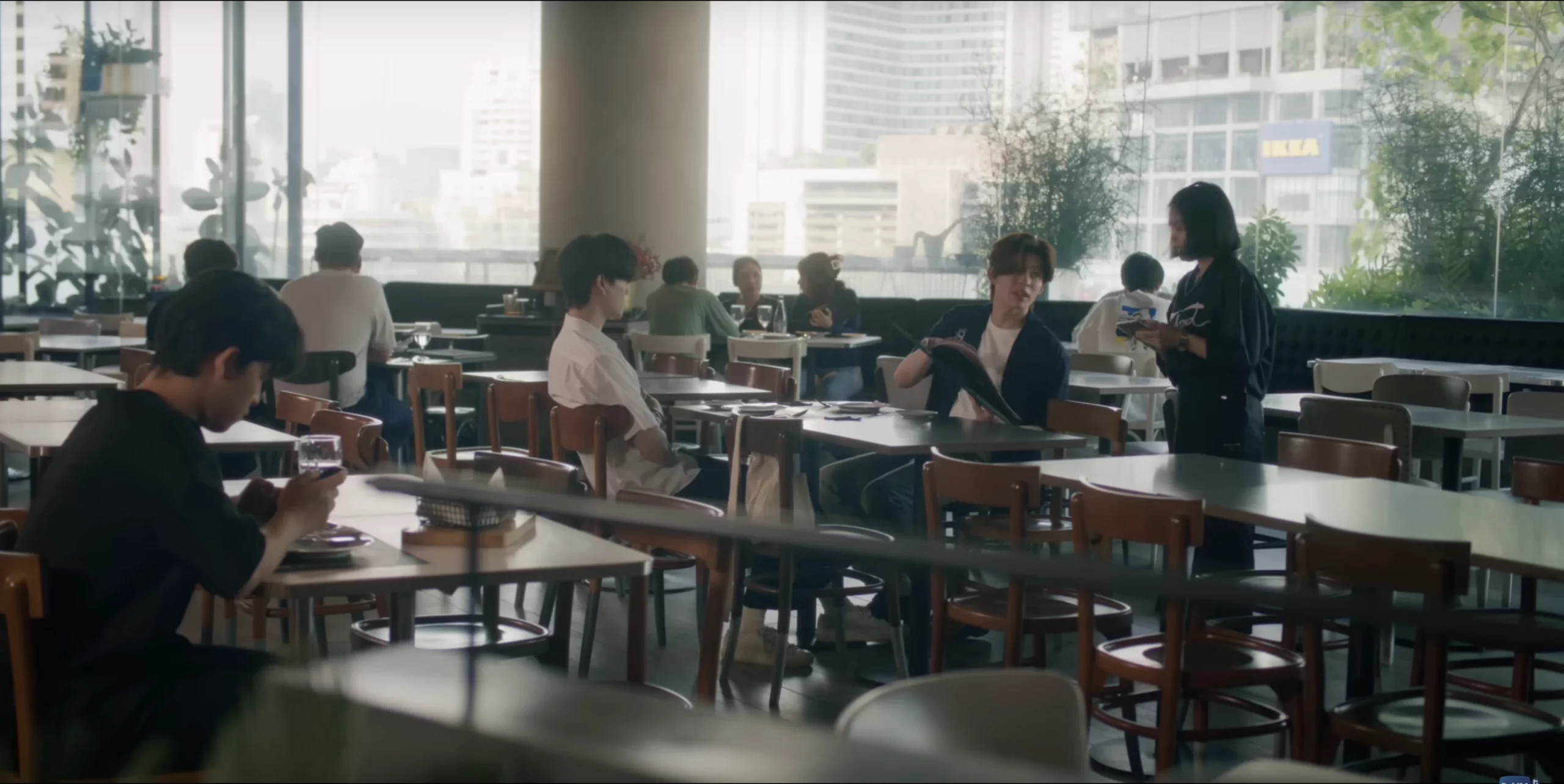 Greyhound Cafe Emquartier