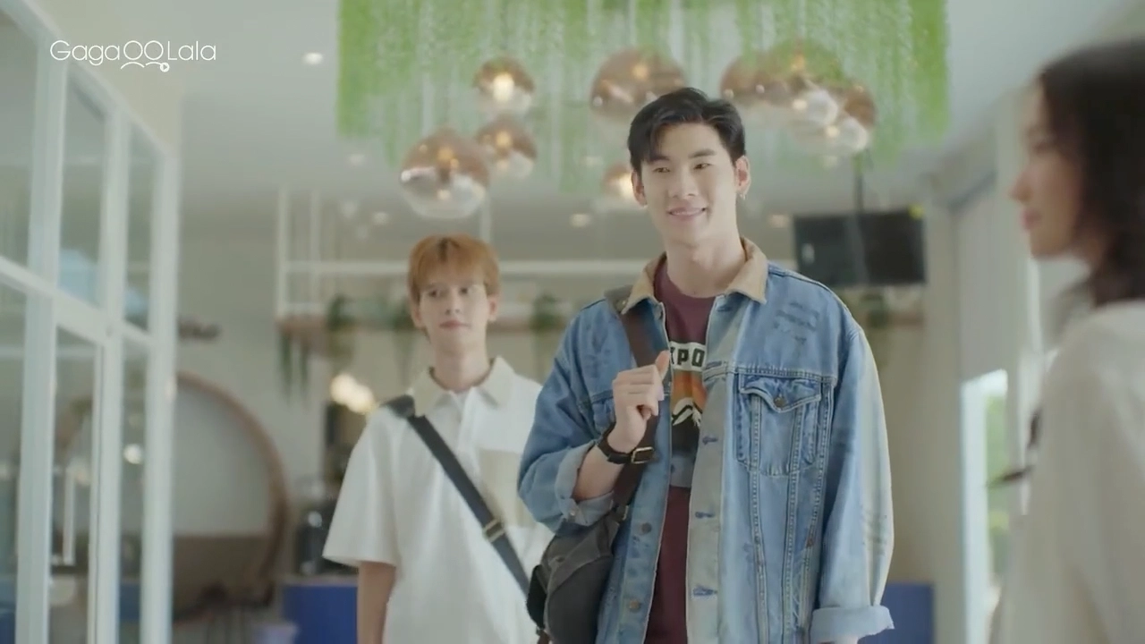 Le Pére at Pet World by ESC