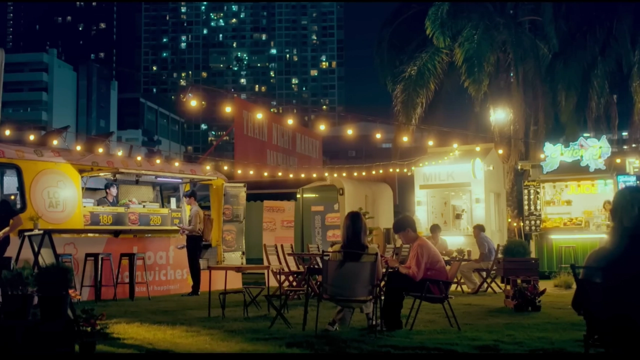 Train Night Market DanNeramit